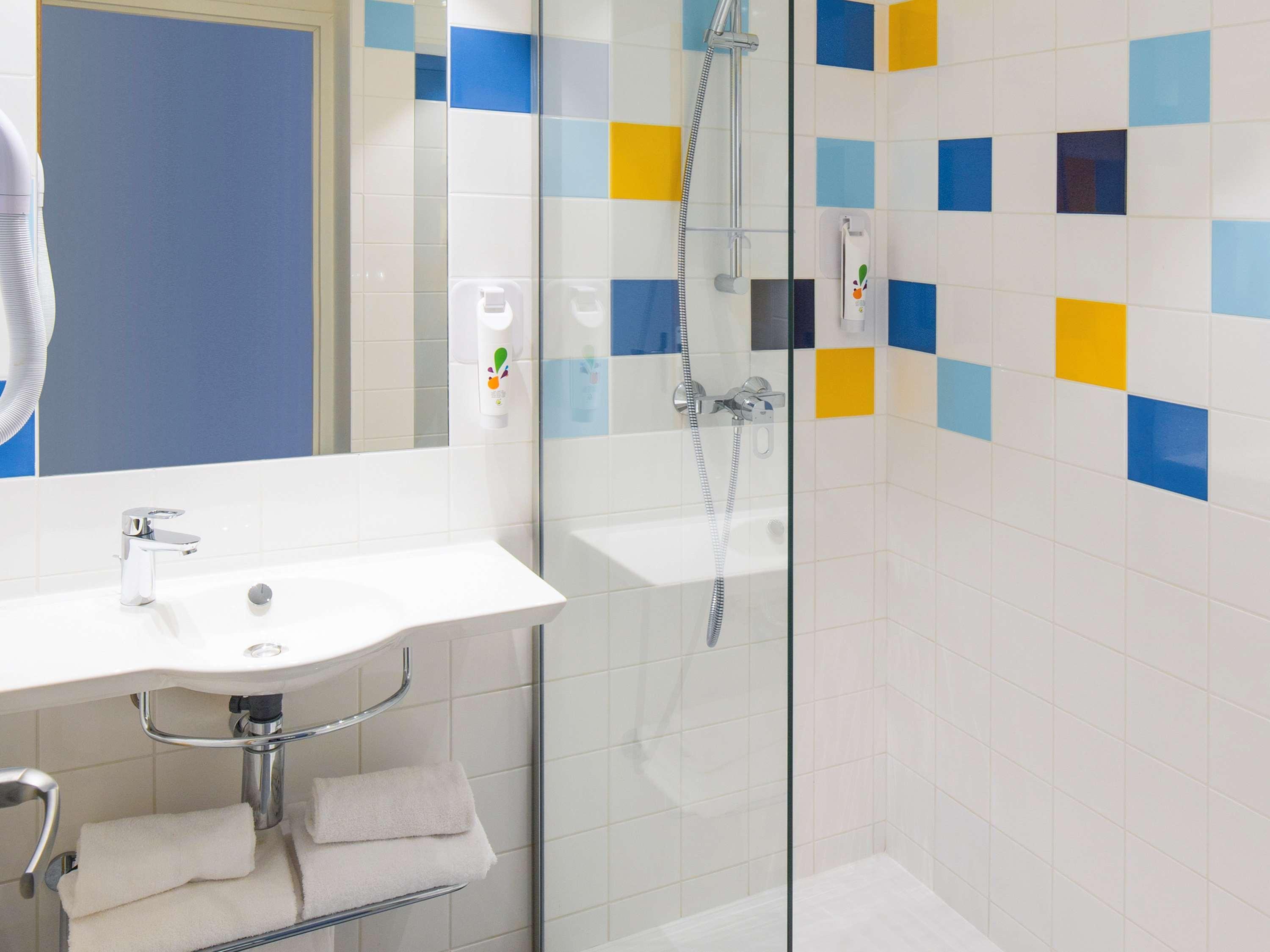 Ibis Styles Collioure Port Vendres Hotel Exterior foto