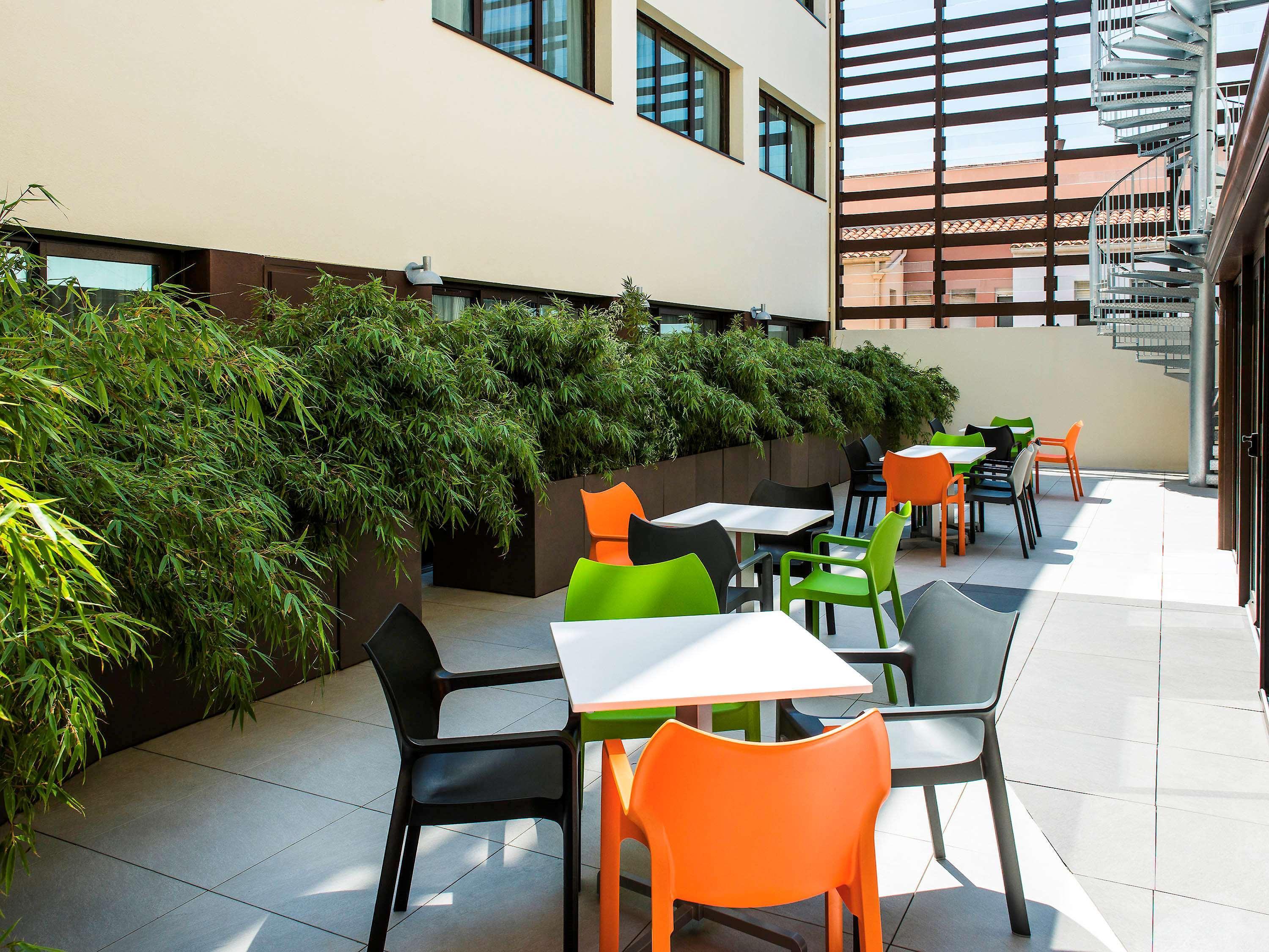 Ibis Styles Collioure Port Vendres Hotel Exterior foto